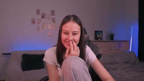 Nikol online show from 10-16-25, 01:34