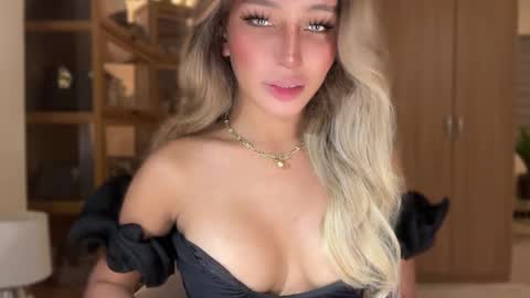 Pearl online show from 02-27-26, 11:54