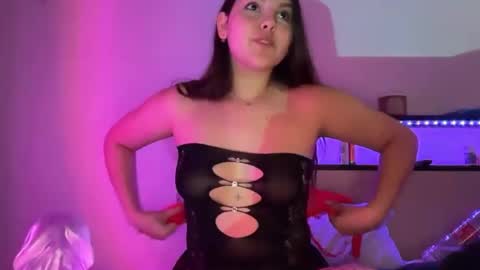 yourmila1 online show from 03-30-26, 10:11