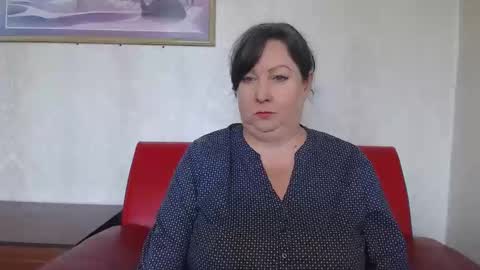 Snapshot of yourmilf4love chatting on 05-15-26, 10:00 lANA online show from 05-15-26, 10:00