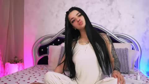 Alicia online show from 05-25-26, 03:56