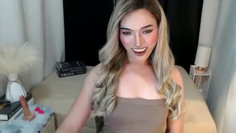 TIFFANY SUCKING QUEEN online show from 03-29-26, 05:07