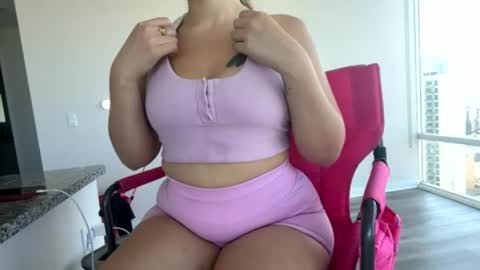 Your Neighbor Camilla online show from 06-29-26, 10:32
