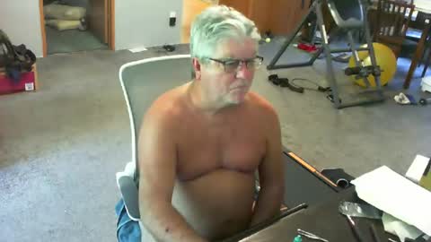 Snapshot of yourpoppi55 chatting on 06-24-26, 07:35 yourpoppi55 online show from 06-24-26, 07:35
