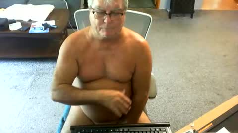 Snapshot of yourpoppi55 chatting on 08-05-26, 06:33 yourpoppi55 online show from 08-05-26, 06:33