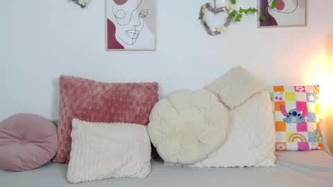 Snapshot of yours_goddess chatting on 09-25-25, 05:55 yours_goddess online show from 09-25-25, 05:55