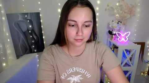 Snapshot of yours_piece_of_happiness_ chatting on 07-15-26, 05:56 Happy online show from 07-15-26, 05:56