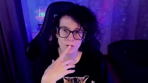 Yours Cosmic online show from 12-17-25, 10:54