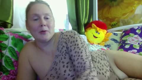 Snapshot of yoursexkroshka chatting on 10-08-25, 11:30 kroshka online show from 10-08-25, 11:30