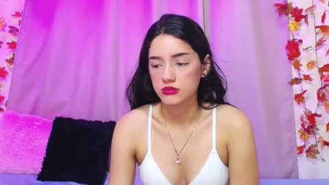 Snapshot of yoursexy18lover chatting on 11-16-25, 07:25 Lina and roberth online show from 11-16-25, 07:25