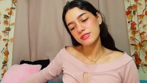 Snapshot of yoursexy18lover chatting on 11-30-25, 07:45 Lina and roberth online show from 11-30-25, 07:45