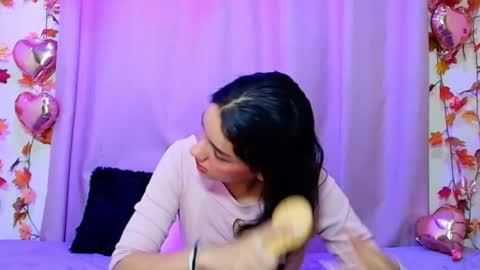 Snapshot of yoursexy18lover chatting on 01-12-26, 07:57 Lina and roberth online show from 01-12-26, 07:57