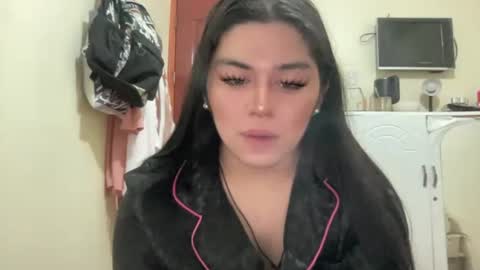Snapshot of yoursexytowngirl chatting on 06-07-26, 09:57 LALA online show from 06-07-26, 09:57