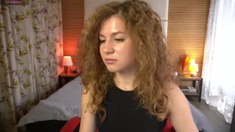 Snapshot of yoursgirlalice chatting on 10-03-25, 11:29 Alice online show from 10-03-25, 11:29