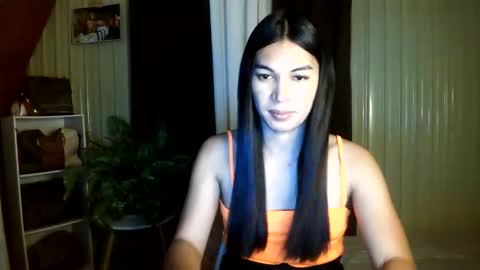yoursubmissive_larah online show from 06-11-26, 02:37