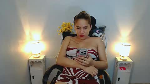 YourDreamgirl  online show from 02-05-25, 07:07