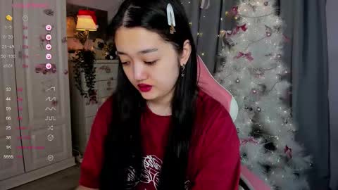 Snapshot of yoursweetsoul chatting on 12-16-25, 03:11 Bella online show from 12-16-25, 03:11