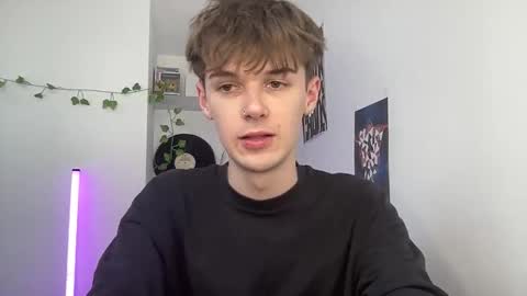 Snapshot of yoursweetyguy chatting on 04-21-26, 02:34 yoursweetyguy online show from 04-21-26, 02:34