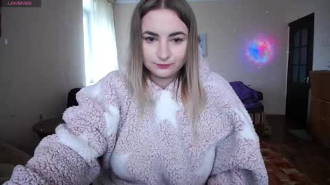 Sofia online show from 11-19-25, 11:10