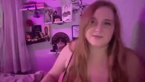 Snapshot of yourthickgingergoddess chatting on 12-18-24, 01:37 yourthickgingergoddess online show from 12-18-24, 01:37