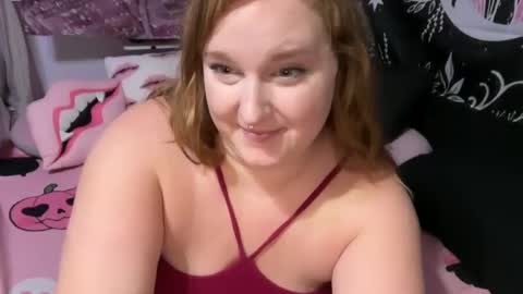 Snapshot of yourthickgingergoddess chatting on 09-16-25, 01:28 yourthickgingergoddess online show from 09-16-25, 01:28