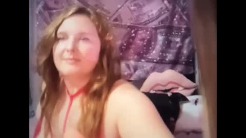 Snapshot of yourthickgingergoddess chatting on 10-15-25, 12:05 yourthickgingergoddess online show from 10-15-25, 12:05