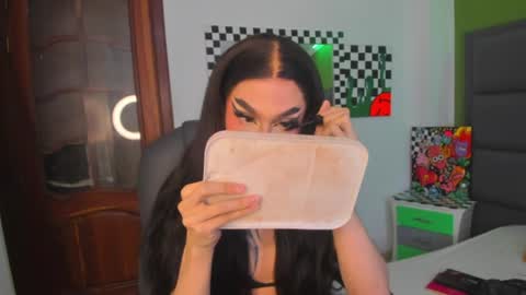 Snapshot of yourvirtualgirlfriennd chatting on 08-05-26, 06:27 GI online show from 08-05-26, 06:27