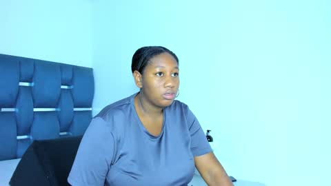 Snapshot of yourwife_anna chatting on 10-10-25, 11:53 yourwife_anna online show from 10-10-25, 11:53