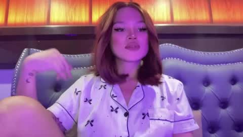 Snapshot of yourwildestdreamgirl chatting on 05-12-26, 03:58 ANDREA online show from 05-12-26, 03:58
