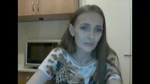 Snapshot of youur_light chatting on 11-04-25, 06:29 Youur light online show from 11-04-25, 06:29