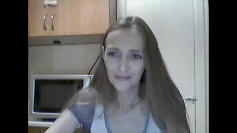 Snapshot of youur_light chatting on 11-18-25, 06:56 Youur light online show from 11-18-25, 06:56