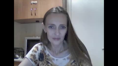 Snapshot of youur_light chatting on 11-23-25, 08:52 Youur light online show from 11-23-25, 08:52