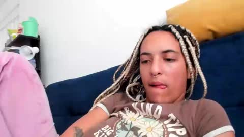 Snapshot of youwishtobeme chatting on 01-21-25, 10:08 elizabeth ju online show from 01-21-25, 10:08