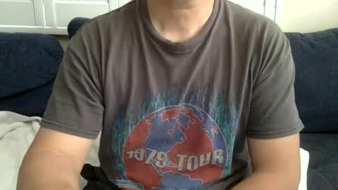 yque online show from 04-11-26, 08:13