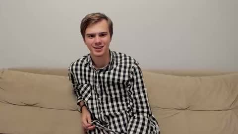 Yue Lang and Samm online show from 11-02-25, 08:22