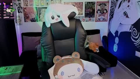 Snapshot of yuhwa chatting on 09-16-25, 09:16 rawr Anne Independent model online show from 09-16-25, 09:16