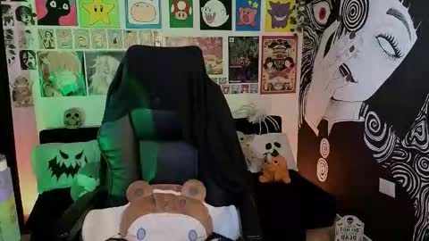 Snapshot of yuhwa chatting on 10-17-25, 07:05 rawr Anne Independent model online show from 10-17-25, 07:05