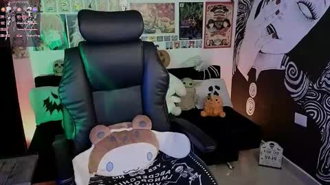 Snapshot of yuhwa chatting on 10-19-25, 12:44 rawr Anne Independent model online show from 10-19-25, 12:44