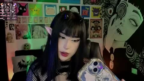 Snapshot of yuhwa chatting on 10-26-25, 01:33 rawr Anne Independent model online show from 10-26-25, 01:33