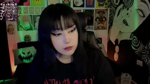 Snapshot of yuhwa chatting on 10-27-25, 11:20 rawr Anne Independent model online show from 10-27-25, 11:20