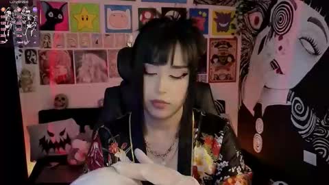 Snapshot of yuhwa chatting on 10-28-25, 08:22 rawr Anne Independent model online show from 10-28-25, 08:22