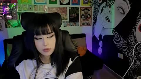 Snapshot of yuhwa chatting on 11-21-25, 01:37 rawr Anne Independent model online show from 11-21-25, 01:37