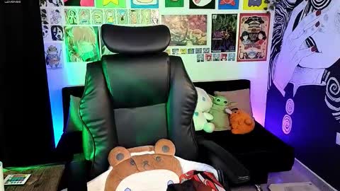 Snapshot of yuhwa chatting on 11-25-25, 11:05 rawr Anne Independent model online show from 11-25-25, 11:05