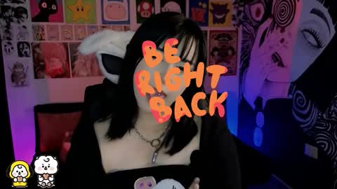    rawr   Anne Independent model      online show from 12-13-25, 09:20