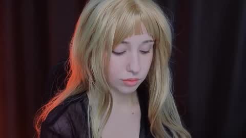 Misa online show from 11-21-25, 04:05