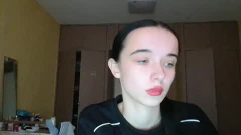 Yuliia online show from 11-18-25, 07:35