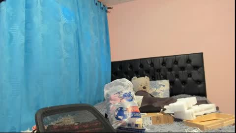 Snapshot of yulico chatting on 01-30-25, 03:51 emmy online show from 01-30-25, 03:51