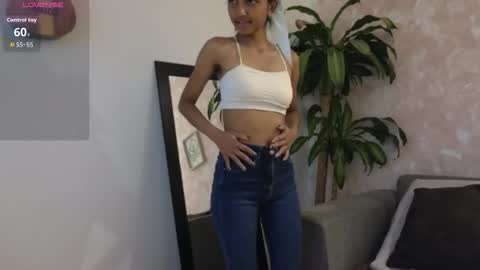 yuliethpetite online show from 03-24-26, 11:15