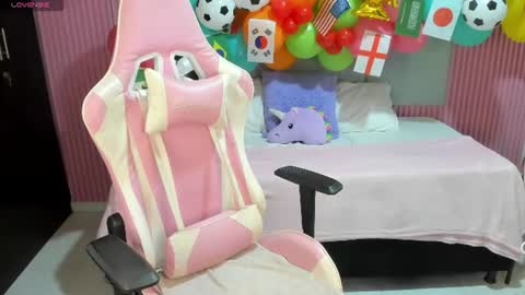 Snapshot of yulii_16 chatting on 06-19-26, 11:03 Yuli 16 online show from 06-19-26, 11:03