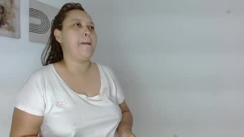 Yuli and SaraIndependent model online show from 01-27-25, 01:37